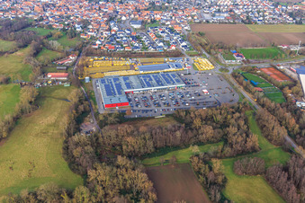 Luftaufnahme von Engel&Engelk GmbH Autohandel und Modepark Röther im Südpfalz Center in Rohrbach im Bundesland Rheinland-Pfalz, Deutschland