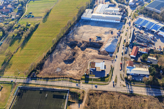 Baustelle zur Erschliessung des neuen Logistikpark der HANSAINVEST und DFI-Real-Estate Kandel nach Abriss des OBI-Markts im Ortsteil Minderslachen im Bundesland Rheinland-Pfalz, Deutschland von der Drohne aus gesehen