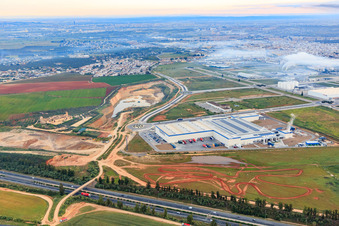 Olivenölabfüllbetrieb Ybarra Food Group und  Aceites La Masía in Dos Hermanas im Bundesland Sevilla, Spanien