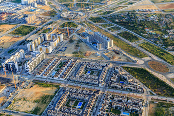 Neubaugebiet an der Av. Celia Casado Rodríguez mit   VÍA ÁGORA Entrenúcleos in Dos Hermanas im Bundesland Sevilla, Spanien