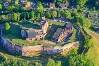 Château de Lichtenberg aus Norden im Bundesland Bas-Rhin, Frankreich