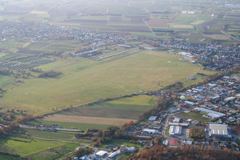 Flugplatz Lachen-Speyerdorf in Neustadt an der Weinstraße im Bundesland Rheinland-Pfalz, Deutschland