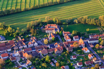 Protestanitsche Kirche und Schloss Lorentzen im Bundesland Bas-Rhin, Frankreich