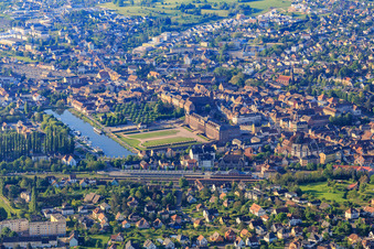 Schloss und Park Château des Rohan am Hafen Port de Saverne im Bundesland Bas-Rhin, Frankreich