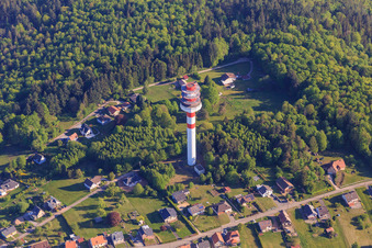 Sendeturm Tour hertzienne de Goetzenbruck in den Nordvogesen aus Westen im Bundesland Moselle, Frankreich