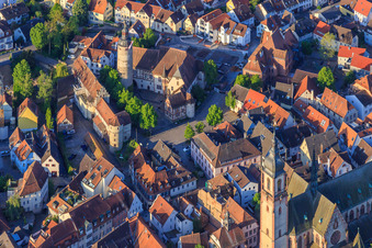 Tauberfränkisches Landschaftsmuseum im  Kurmainzisches Schloss mit Türmersturm in Tauberbischofsheim im Bundesland Baden-Württemberg, Deutschland