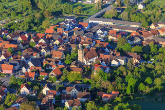 Evang. Kirche im Ortsteil Edelfingen in Bad Mergentheim im Bundesland Baden-Württemberg, Deutschland