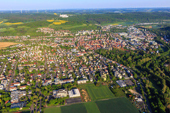Stadtansicht im Taubertal aus Osten in Bad Mergentheim im Bundesland Baden-Württemberg, Deutschland