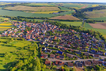 Waldstraße , Kapellenweg in Tauberrettersheim im Bundesland Bayern, Deutschland