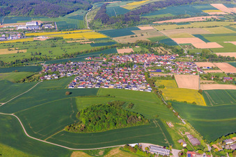 Ortsansicht aus Westen im Ortsteil Impfingen in Tauberbischofsheim im Bundesland Baden-Württemberg, Deutschland