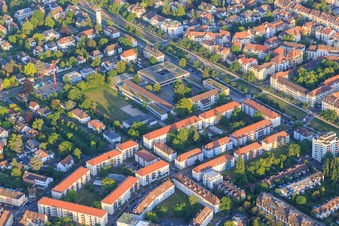 Tristanstraße mit Draisschule im Ortsteil Mühlburg in Karlsruhe im Bundesland Baden-Württemberg, Deutschland