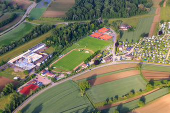 Campingpark Oase am Sportplatz des  FV Ettenheim und des Tennisclub Ettenheim e.V im Bundesland Baden-Württemberg, Deutschland