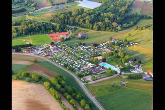 Luftbild von Campingpark Oase am Carl-Hermann-Jäger-Freibad und Tennisclub Ettenheim e.V im Bundesland Baden-Württemberg, Deutschland