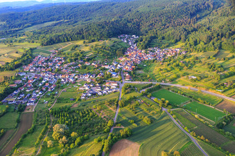 Dorfansicht von Südwesten im Ortsteil Wallburg in Ettenheim im Bundesland Baden-Württemberg, Deutschland