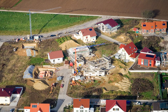 Am Höhenweg in Kandel im Bundesland Rheinland-Pfalz, Deutschland aus der Drohnenperspektive