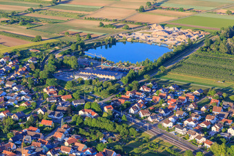 AMANN GmbH an der Kiesgrube Sasbach am Kaiserstuhl im Bundesland Baden-Württemberg, Deutschland