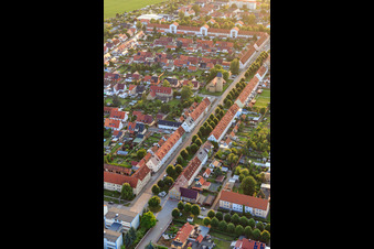 Lindenstr aus Osten im Ortsteil Nachterstedt in Seeland im Bundesland Sachsen-Anhalt, Deutschland