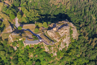 Drohnenbild von Burg und Festung Regenstein in Blankenburg im Bundesland Sachsen-Anhalt, Deutschland