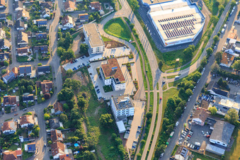 Bürogebäude der BRANDMAUER IT GmbH und Ärztehaus Teampraxis Bellheim mit Sonnen-Apotheke im Bundesland Rheinland-Pfalz, Deutschland