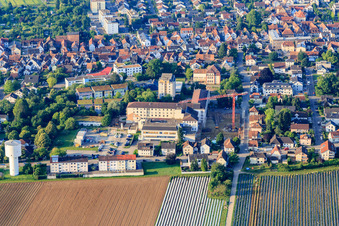 Baustelle zur Erweiterung der Asklepios Südpfalzklinik Kandel im Ortsteil Minderslachen im Bundesland Rheinland-Pfalz, Deutschland