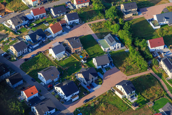 Neubaugebiet K2 in Kandel im Bundesland Rheinland-Pfalz, Deutschland aus der Luft