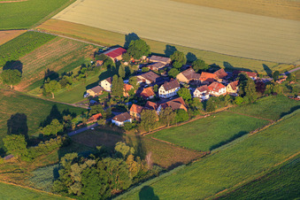 Kaplaneihof mit Wein & Sekt Däuwel im Ortsteil Deutschhof in Kapellen-Drusweiler im Bundesland Rheinland-Pfalz, Deutschland