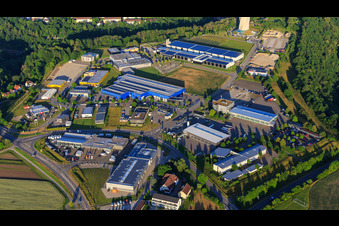 Gewerbegebiet Berner Feld mit AMR GmbH, XBK-KABEL Logistikzentrum , CARSIG GmbH und Kirch – engineering and products GmbH in Rottweil im Bundesland Baden-Württemberg, Deutschland