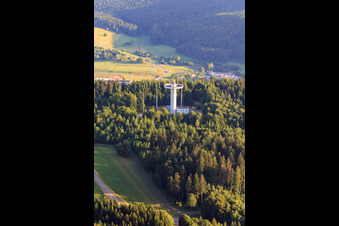 Luftbild von Radarturm Deutsche Flugsicherung am Wißen Kreuz in Gosheim im Bundesland Baden-Württemberg, Deutschland
