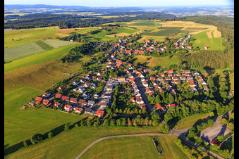 Dorfansicht aus Nordosten im Ortsteil Zepfenhan in Rottweil im Bundesland Baden-Württemberg, Deutschland