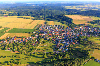 Ortsübersicht aus Süden im Ortsteil Erlaheim in Geislingen im Bundesland Baden-Württemberg, Deutschland
