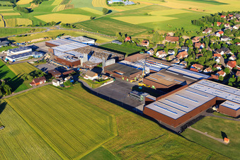 Industriegebiet Industriestraße mit GFV Verschlusstechnik GmbH & Co. KG, SAIER Verpackungstechnik GmbH & Co. KG und SAIER Gruppe im Ortsteil Peterzell in Alpirsbach im Bundesland Baden-Württemberg, Deutschland