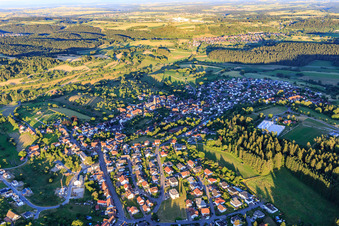Dorfansicht aus Nordwesten im Ortsteil Salzstetten in Waldachtal im Bundesland Baden-Württemberg, Deutschland