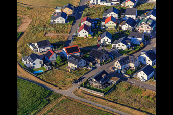 Luftaufnahme von Veilchenweg, Narzissenweg in Kandel im Bundesland Rheinland-Pfalz, Deutschland