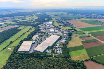 Horstring aus Westen im Ortsteil Minderslachen in Kandel im Bundesland Rheinland-Pfalz, Deutschland