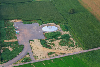 Fundament für neues Windrad zum Repowering des Windparks Minfeld im Bundesland Rheinland-Pfalz, Deutschland