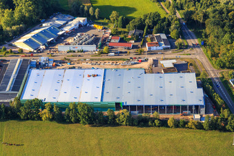 Baustelle zum Bau des neuen Logistikpark der HANSAINVEST und DFI-Real-Estate Kandel nach Abriss des OBI-Markts im Ortsteil Minderslachen im Bundesland Rheinland-Pfalz, Deutschland vom Flugzeug aus