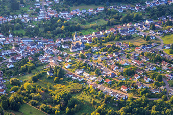 Kirche St. Mauritius im Ortsteil Haustadt in Beckingen im Bundesland Saarland, Deutschland