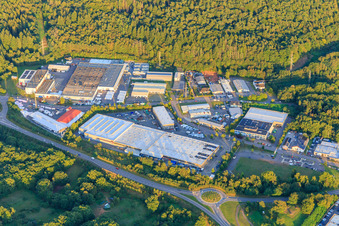 Industriegebiet Handwerkstraße mit HOLZHAUER KG, Serveco GmbH und Arimond Zweiradtechnik GmbH in Merzig im Bundesland Saarland, Deutschland