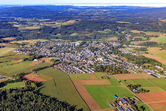 Hermeskeil von Osten im Bundesland Rheinland-Pfalz, Deutschland