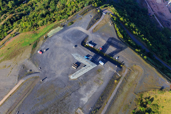 Saarpolygon "Tor in die Zukunft" auf der Bergenhalde in Ensdorf im Bundesland Saarland, Deutschland aus der Vogelperspektive