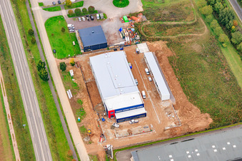 Mat & Provet und Neubaustelle in der Rue Joseph Achille Le Bel im Ortsteil Altenstadt in Wissembourg im Bundesland Bas-Rhin, Frankreich