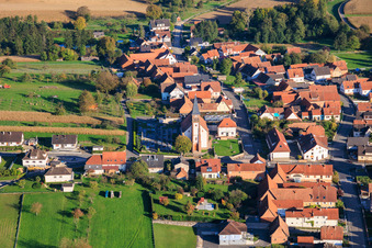 Eglise paroissiale de l' Immaculée Conception de la Vierge d' Aschbach im Bundesland Bas-Rhin, Frankreich