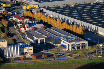 Schrägluftbild von Südpfalzwerkstatt in Offenbach an der Queich im Bundesland Rheinland-Pfalz, Deutschland