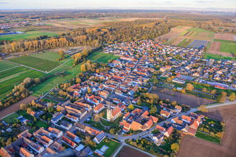 Luftbild von Freisbach von Südwesten im Bundesland Rheinland-Pfalz, Deutschland