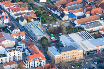 Baustelle für Neubau einer Mensa an der Ludwig-Riedinger-Grundschule in Kandel im Bundesland Rheinland-Pfalz, Deutschland