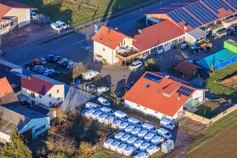 Sprinter der Z&Y Logistik Gruppe in Ottersheim bei Landau im Bundesland Rheinland-Pfalz, Deutschland