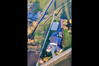 Schrägluftbild von Erlenhof Neupotz im Bundesland Rheinland-Pfalz, Deutschland