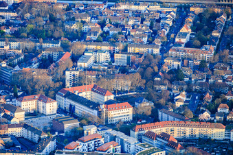 Koschatplatz mit Gelände der abgerissenen Pfalzwerke-Zentrale im Ortsteil Süd in Ludwigshafen am Rhein im Bundesland Rheinland-Pfalz, Deutschland
