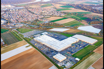 Firmengelände der Joseph Vögele AG im Ortsteil Rheingönheim in Ludwigshafen am Rhein im Bundesland Rheinland-Pfalz, Deutschland