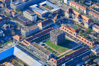Hofgarten Karree in der Ludwig-Haas-Straße mit Robby Eaze im Ortsteil Nordweststadt in Karlsruhe im Bundesland Baden-Württemberg, Deutschland